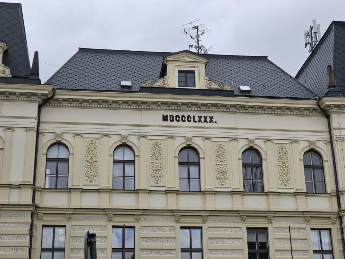 Komenského alej: škola